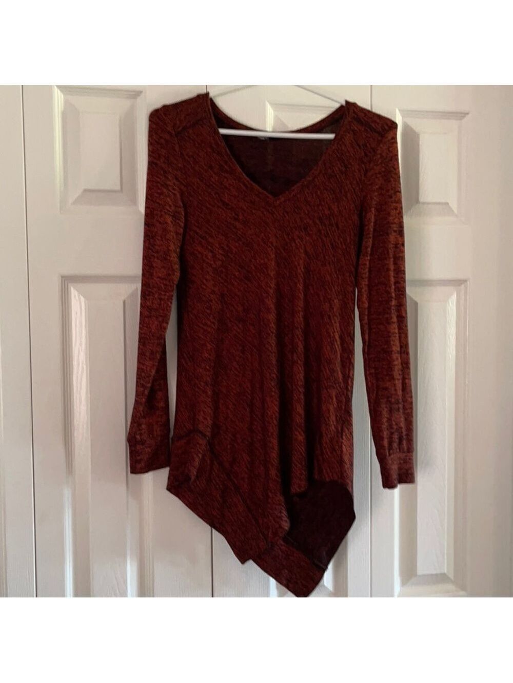 Gorgeous LE CHATEAU Long Top Size S🥰🥰